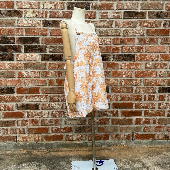 Pologram orange and white floral romper w/ eyelet lace / L / Excellent condition - Picture 9 of 12